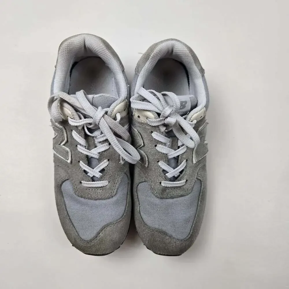 New Balance 574 Kids Gray and White Sneakers Size 2 Youth